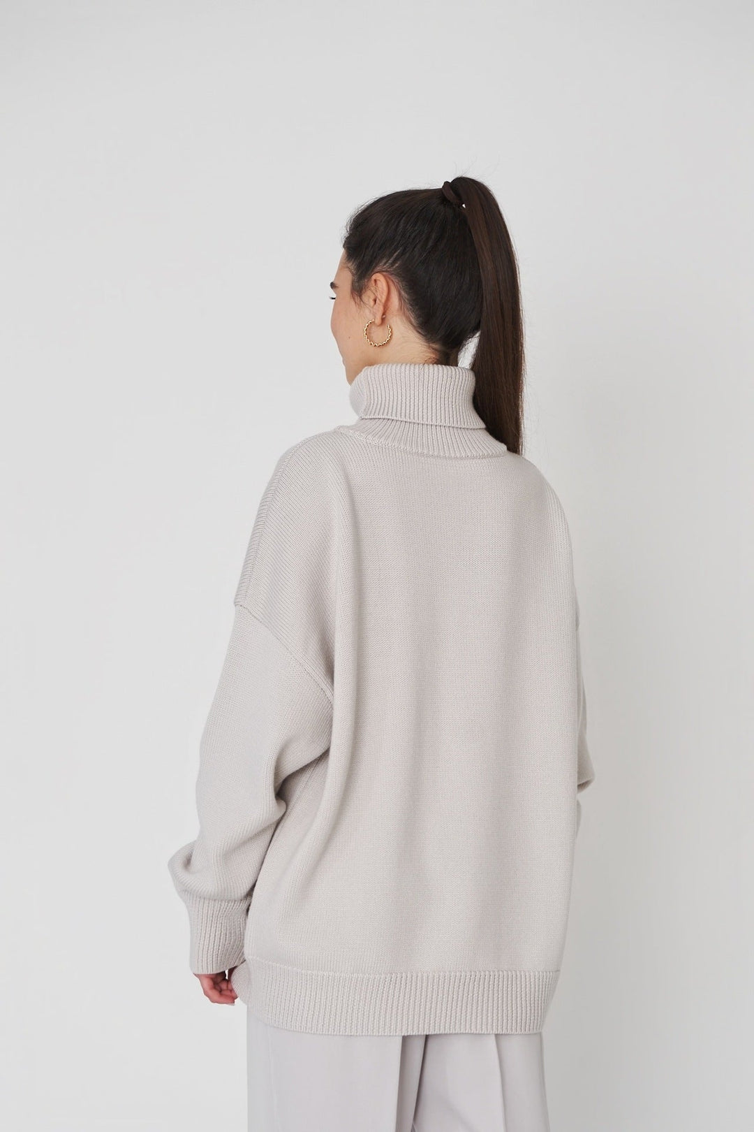 Alanna - Übergroße Strickbluse mit hohem Kragen Chaleur