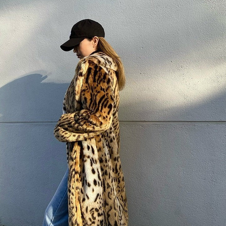 LIZZY - Tigerprint Mantel