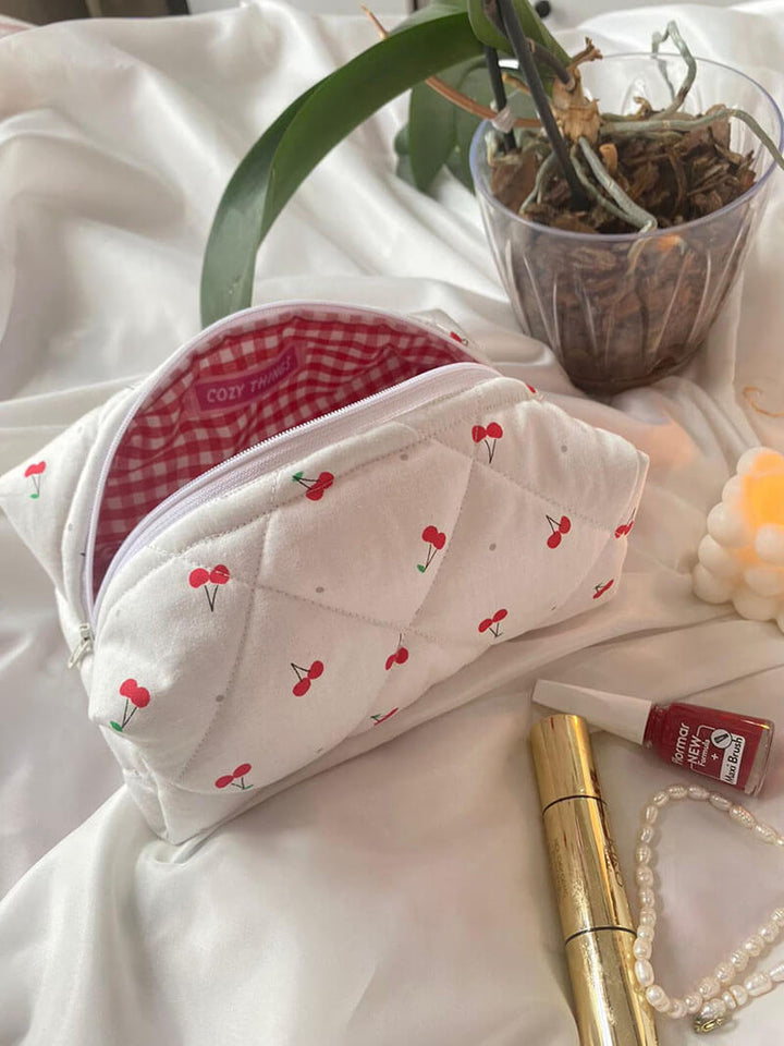 Make-up Tasche Kirsche