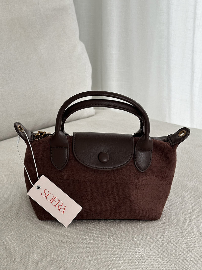 Es ist eine Mini-Handtasche