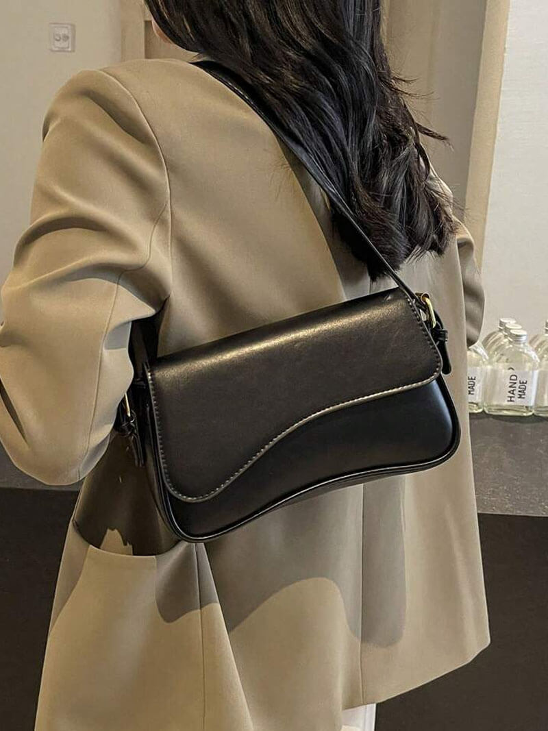 Schultertasche Typ Sattel Mila