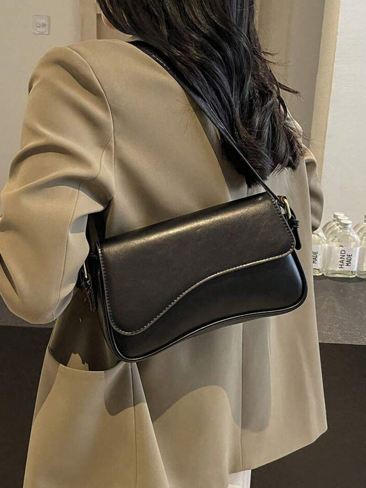 Schultertasche Typ Sattel Mila
