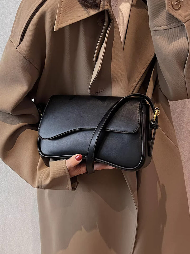Schultertasche Typ Sattel Mila