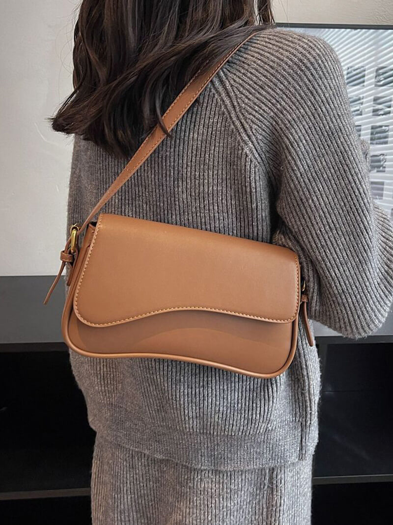 Schultertasche Typ Sattel Mila