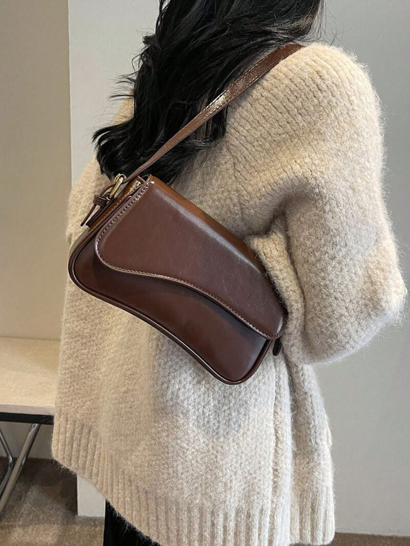 Schultertasche Typ Sattel Mila