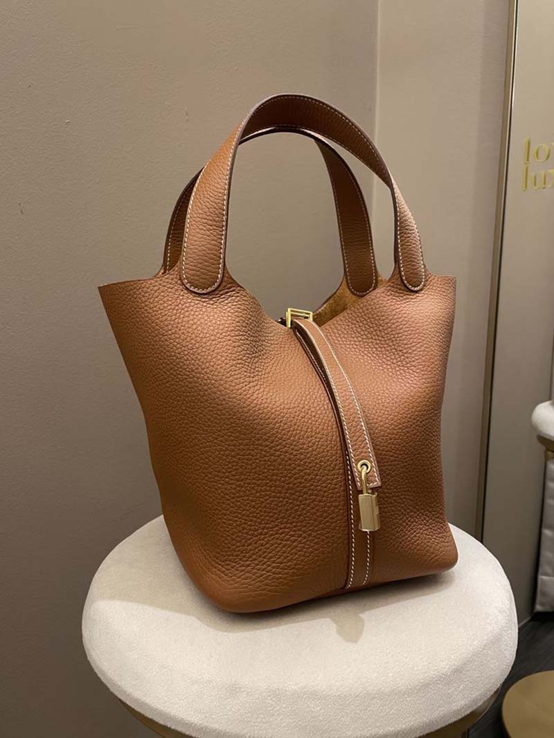Pia Lederhandtasche