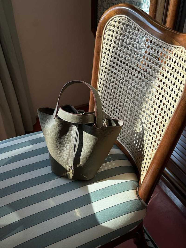 Pia Lederhandtasche