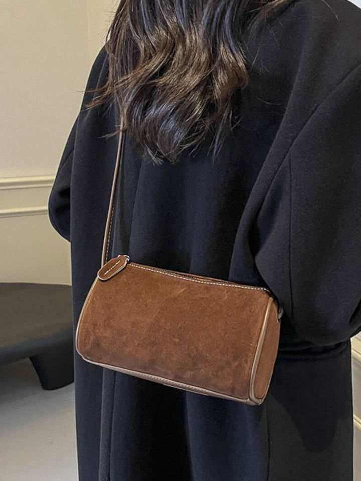 Handtasche aus Wildleder in Rubinrot