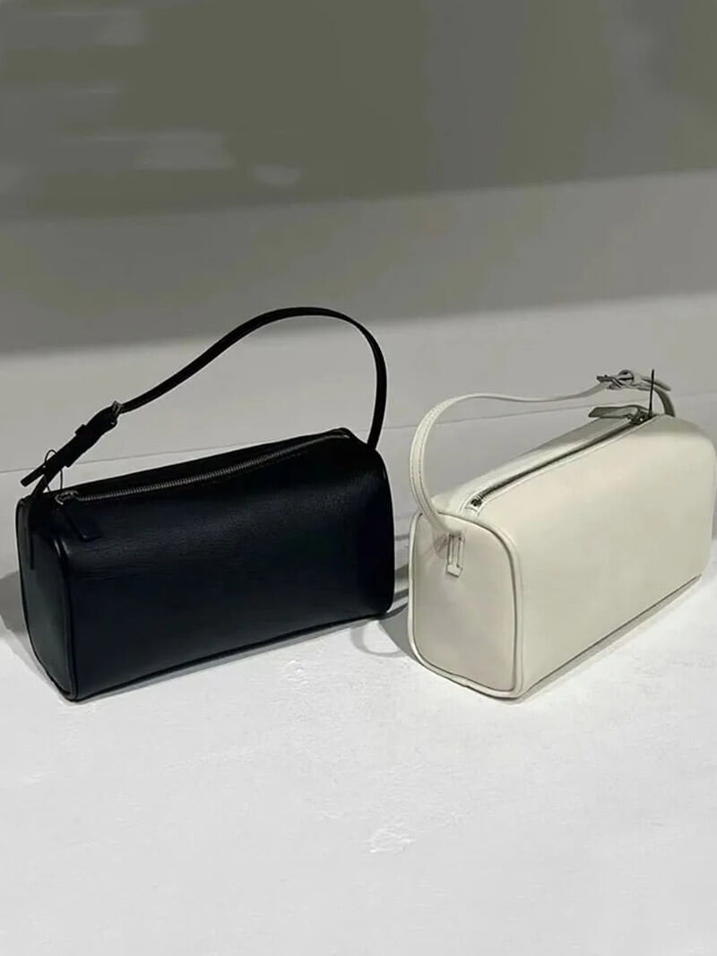 Emaillierte Tasche in Rubinfarbe