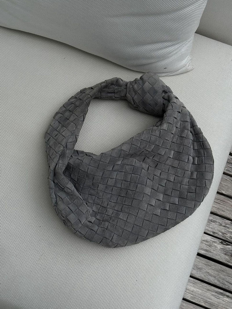 Mittelgroße Wildleder-Tasche